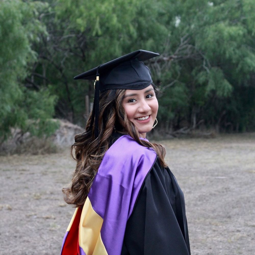 Meet your Posher, Priscila